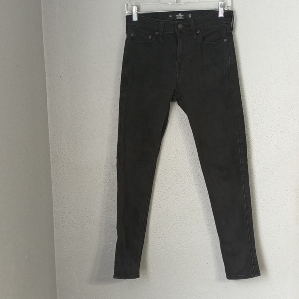 Hollister Athletic Skinny Jeans Size 26x30